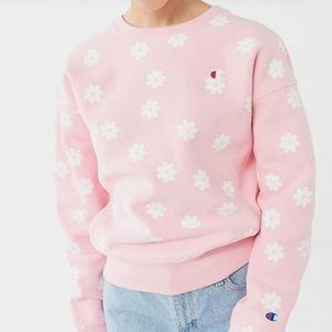 Champion UO exclusive daisy crewneck size xl fits like a large